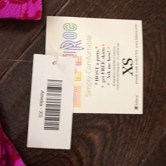 Lularoe Amelia - Picture 4 of 4